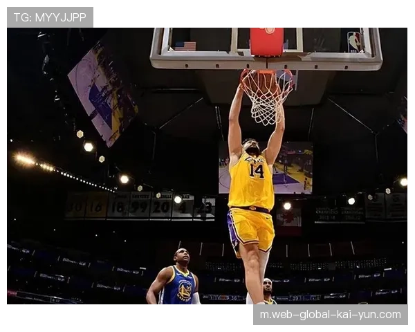 克勒贝尔正负值全场最高 雷迪克妙手换人成逆转功臣